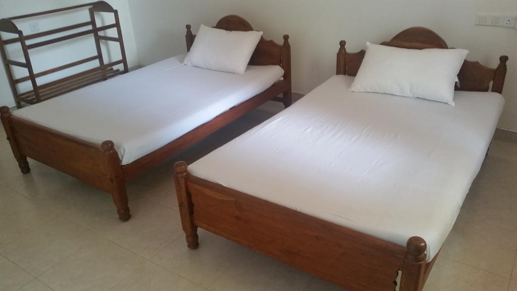 Sunhill Lake Tourist Rest Hotell Anuradhapura Eksteriør bilde